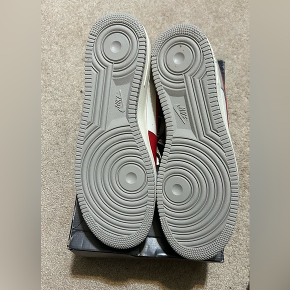 Nike Air Force 1 - Picture 4 of 4